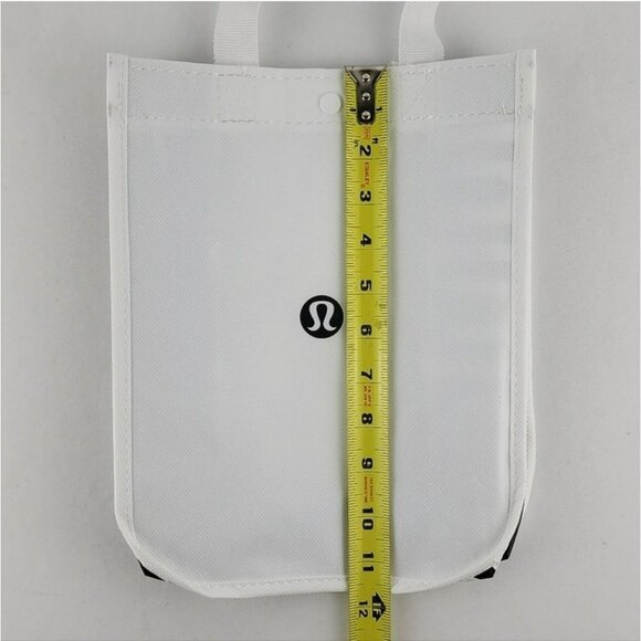 Lululemon 4 Carryall Totes 1 Red Large & 3 Small Red Black White - Picture 13 of 16